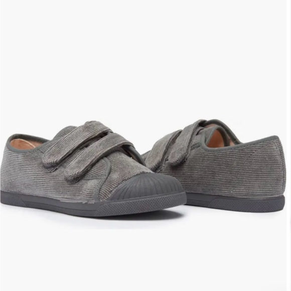 ChildrenChic Corduroy Sneakers in Grey sz 6.5 toddler (runs small) w/velcro - Picture 1 of 6